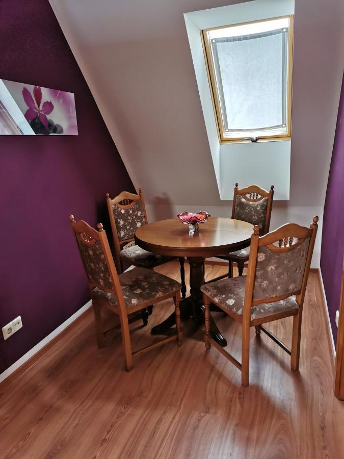 Monteur- Und Ferienwohnung In Hainichen - Obergeschoss Oder Dachgeschoss - Familie Weber Bockendorf Экстерьер фото
