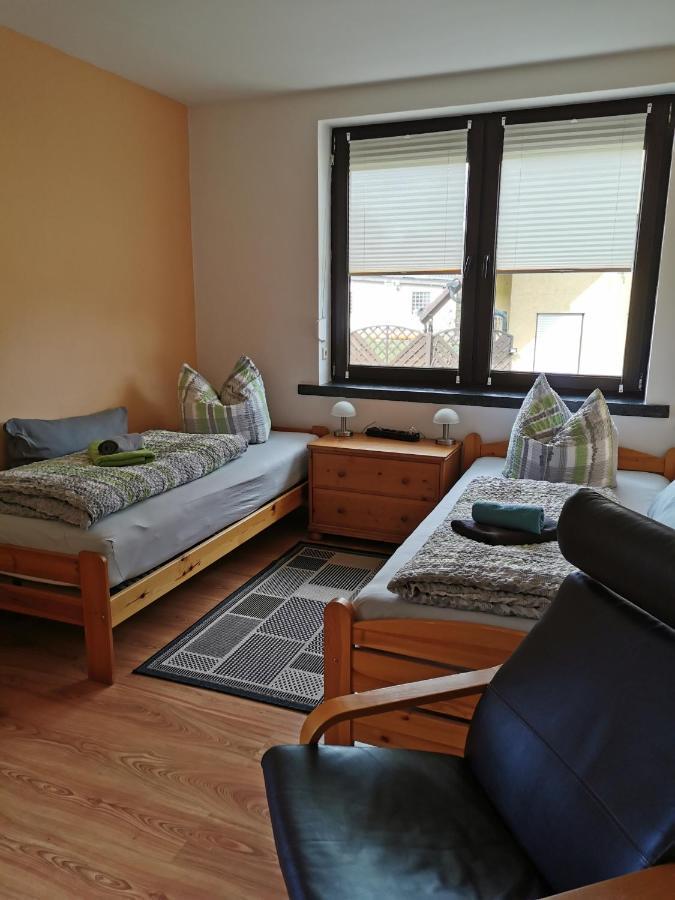 Monteur- Und Ferienwohnung In Hainichen - Obergeschoss Oder Dachgeschoss - Familie Weber Bockendorf Экстерьер фото