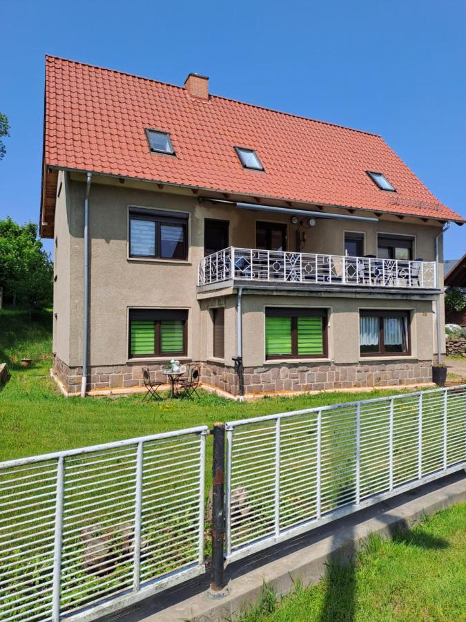 Monteur- Und Ferienwohnung In Hainichen - Obergeschoss Oder Dachgeschoss - Familie Weber Bockendorf Экстерьер фото