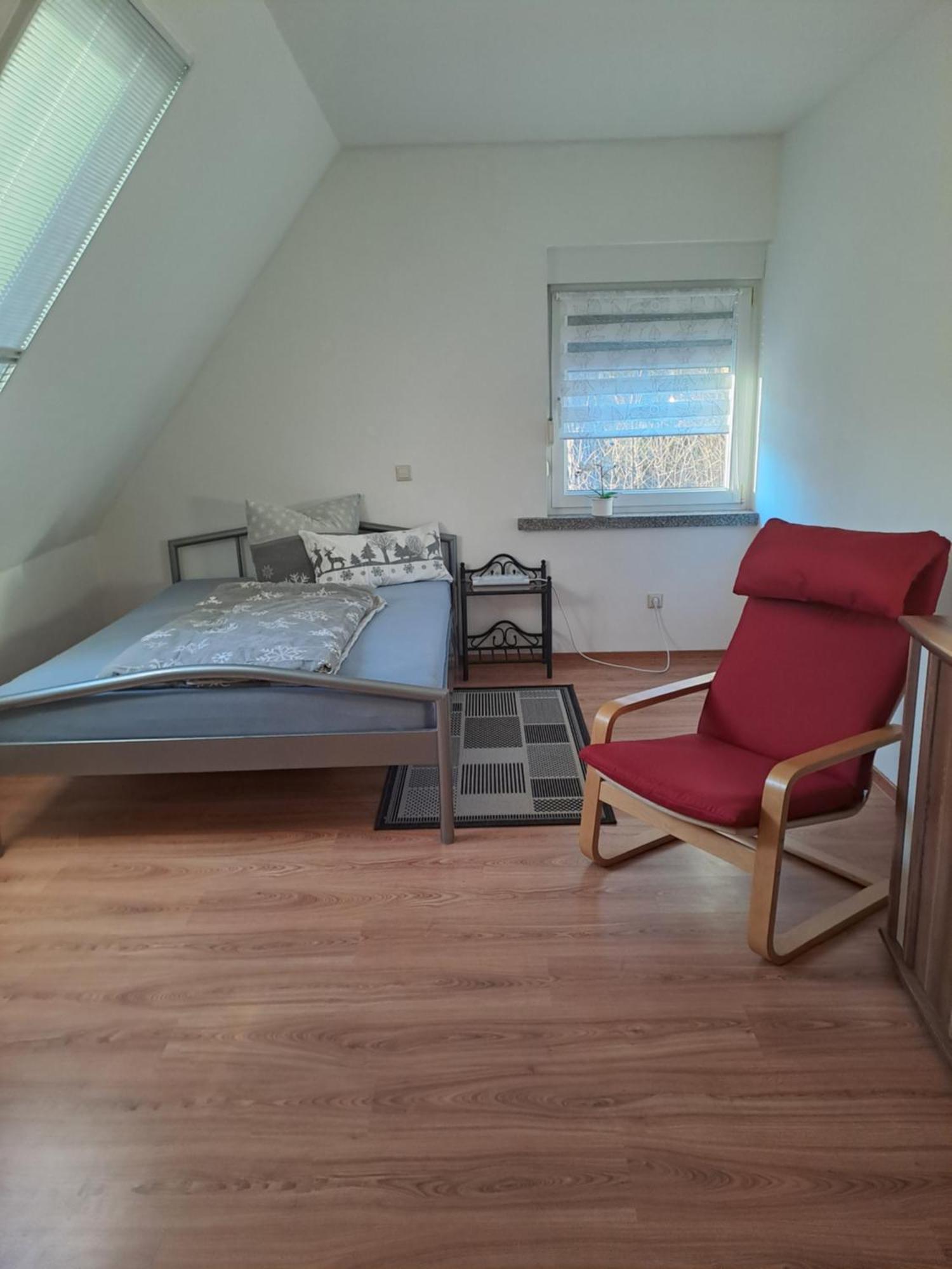 Monteur- Und Ferienwohnung In Hainichen - Obergeschoss Oder Dachgeschoss - Familie Weber Bockendorf Экстерьер фото