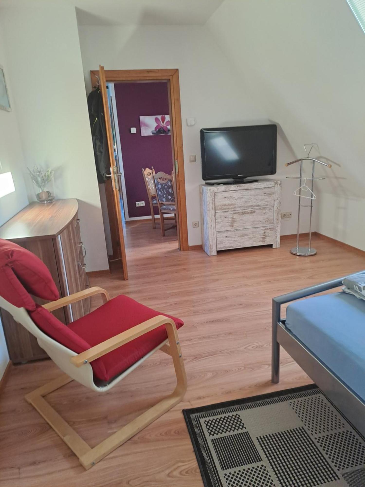Monteur- Und Ferienwohnung In Hainichen - Obergeschoss Oder Dachgeschoss - Familie Weber Bockendorf Экстерьер фото
